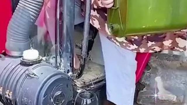 #卡扣漏斗 #免扶漏斗 #方便又实用 #高性能实用工具 #生活好帮手