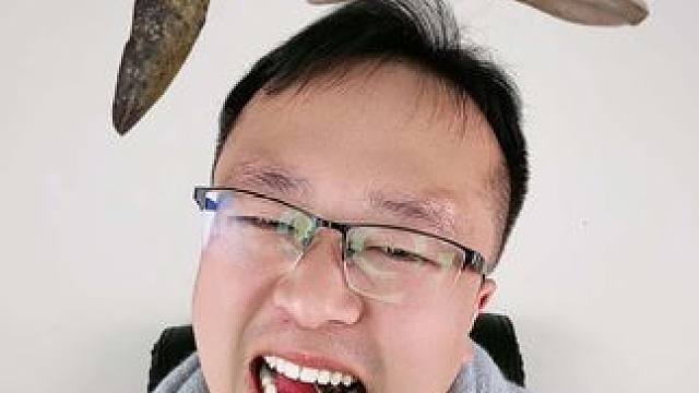 粉碎世界最硬食物鲣鱼干 #零食推荐 #美食测评 #鲣鱼干 #从来没吃过这么好吃的东西 #追剧小零食