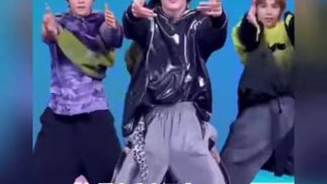 博主身上痒就去洗澡（不是#娱乐评论大赏 #搞笑 #跳舞