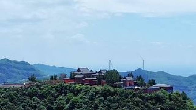 九峰山景区 #养在九峰山  .旅行最大的好处不是能见到多少人，见过多美的风景，而是走着走着 在一个际