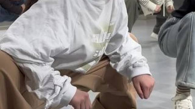 现在的小孩姐们都这么努力吗？#大陈唯舞 #萌娃跳舞 #学舞蹈的女孩