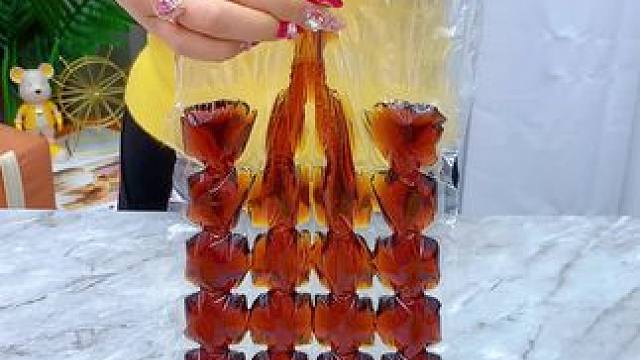 一次性制冰袋，天气来越热了这个可以提前安排上，在家自己做多口味冰块，卫生还解暑#一次性冰袋#方便又实