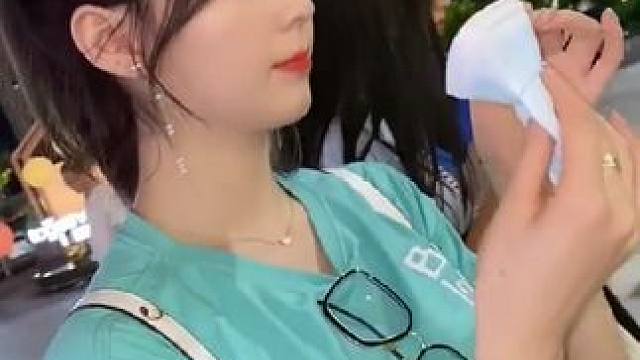 #全网笑容最治愈女孩 #模特美女 #车展模特 #邻家女孩 #精致的女孩