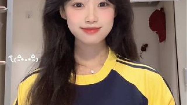 感觉到好炙热～刚好是你经过#甜甜的手势舞