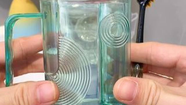 牙刷不要放在漱口杯里了，杯底存留水渍不卫生，用这个自带牙刷收纳仓的漱口杯#洗漱杯 #分区漱口杯 #牙