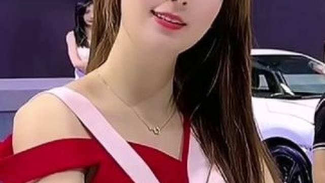 #全网笑容最治愈女孩 #车展模特 #模特美女 #精致的女孩 @海尔美好生活 #海尔智家AWE智慧生活