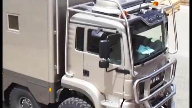 羡慕！阿拉伯王子的豪华房车，造价高达200万。#房车 #改装车 #机械