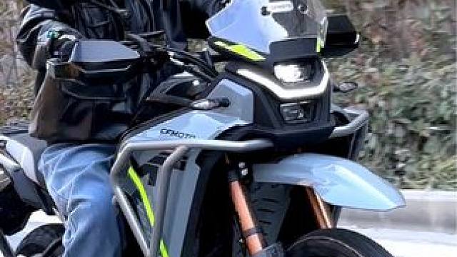 450MT颜值低吗？我感觉和800MT是不一样的风格！#800mt #450mt #机车