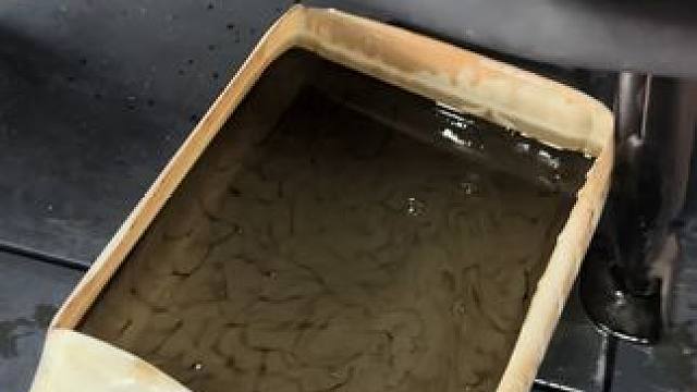 你还敢买便宜机油吗？#机油保养 #撸车日常 #专业的事情交给专业人去做