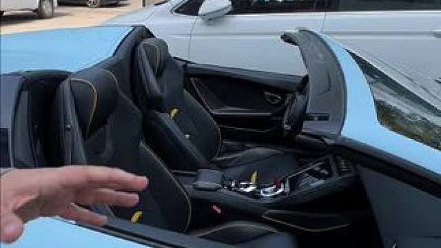 老王带大家看看什么叫敞篷跑车的最终幻想