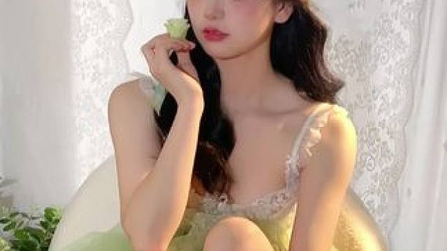 #春日氛围感 #少女写真 
少女情怀总是诗@DOU+小助手