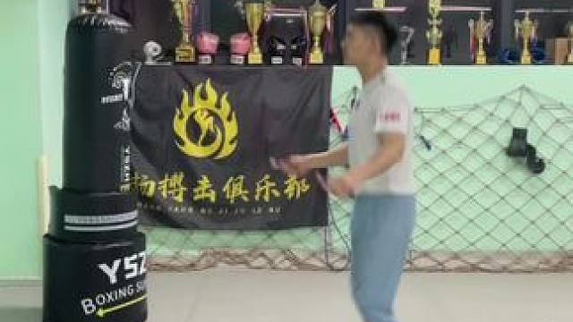 今天被爆头了‍