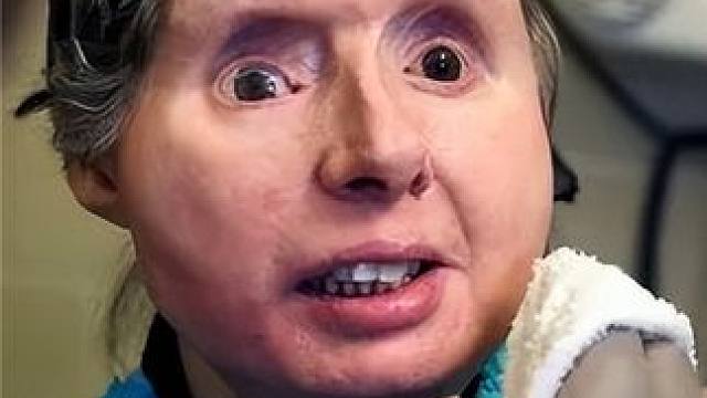 互联中那些令人不安的视频，女人的脸居然被黑猩猩吃了？ #奇闻奇事  #真实事件  #真实案件 