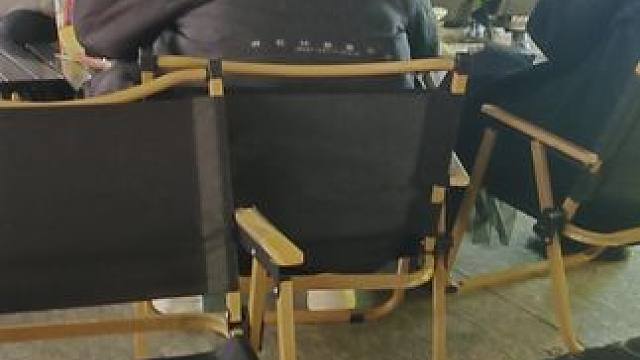 来美食节吃东西啊。#饥困荒野 #饥荒 #饥荒正版手游#饥荒新家园