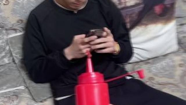 整蛊一下哥哥看看