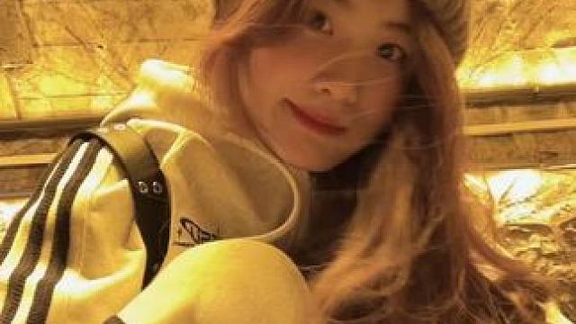 糟糕 被寄几迷晕惹～.#甜妹 #浅跳一下