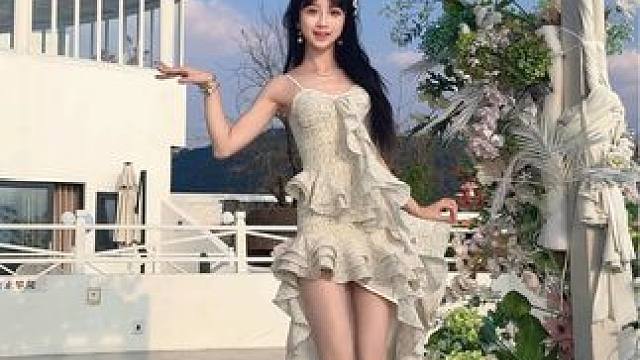 可以邀请你和我跳一曲#爱的华尔兹 吗？#踮起脚尖提起裙边 #和春天跳一支舞 #少女感