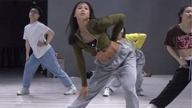 昨日份猛男爵士舞#今日份舞蹈打卡 #舞蹈课堂随拍 #爵士女孩 #健身女孩的日常 #猛男跳舞