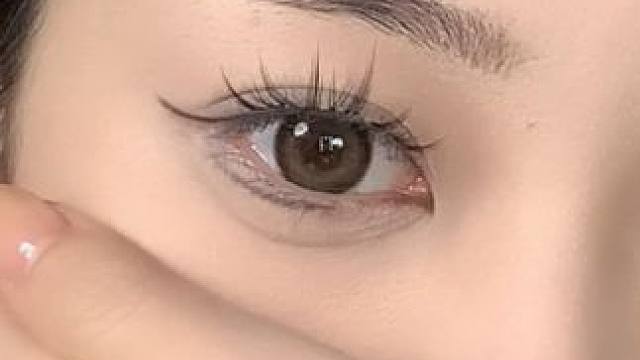 新手都能学会的眼线画法！#眼线到底怎么画 #眼妆 #防水防汗不晕染