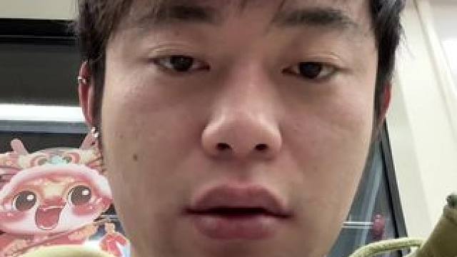 每个#男大学生 都该染次奶茶棕灰吧#烫发染发 #听说男大学生烫头像壮壮妈 #男生造型 #新发色