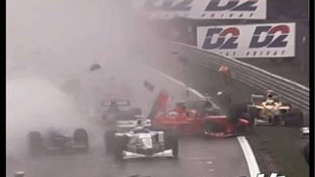 22台赛车最终只有8台完赛 :F1史上最严重的赛道事故--1998赛季比利时站#F1 #方程式赛车 