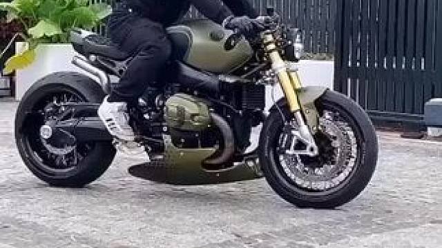 宝马拿铁cafe，听说拿铁最便宜的9万了！你会买吗？ 
#宝马拿铁 #宝马摩托 #机车改装 #宝马 