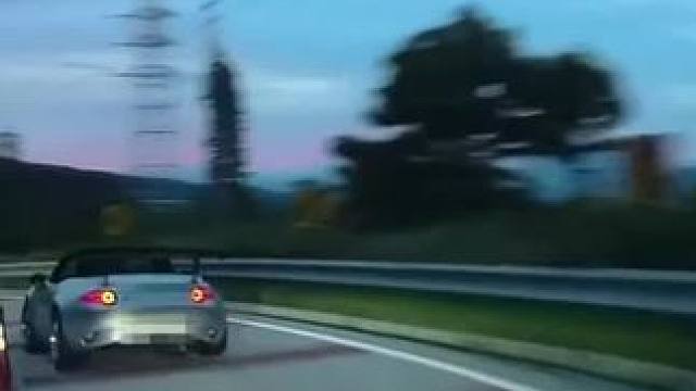 前驱VS后驱！山路单车道，驾驶现代伊兰特n追击马自达MX5，谁更快？ #现代 #马自达 #跑山