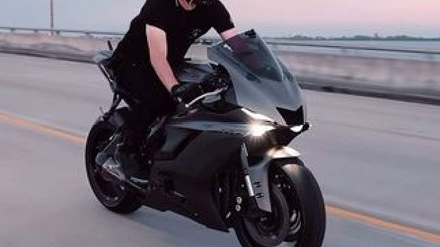 世俗的枷锁 禁锢不了自由的灵魂 #机车 #雅马哈r1