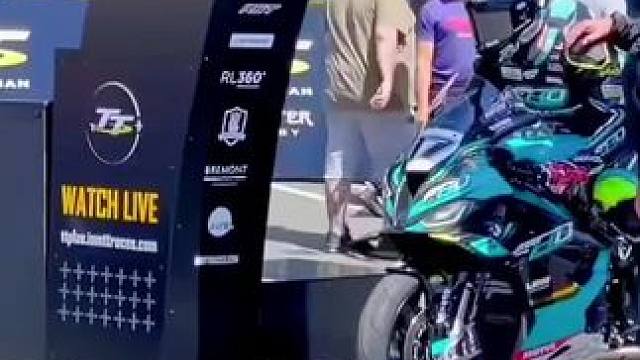 #曼岛tt #专业赛车请勿模仿