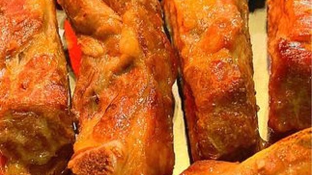 你们露营都吃啥？#户外露营 #一个人的露营时光 #妈呀太香了 #露营美食 #罗迪的露营日记