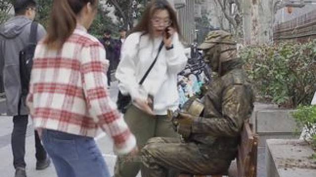 妹子这身手是真不错～#野生大肥扬 #有趣的灵魂 #每日一笑 #迷惑行为大赏