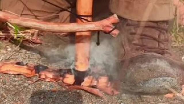 户外钻木取火#露营报告 #野营 #户外 #露营技巧报告