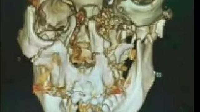 #三学生杀害同班同学 
没有字幕怕不能过审。
未成年……
