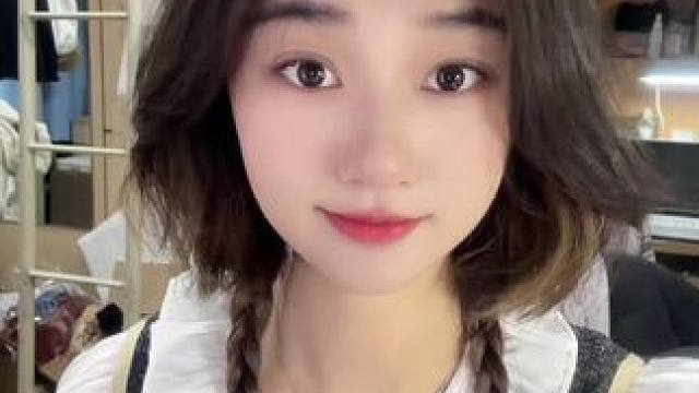 #笨蛋美女  #甜妹 #一起跳甜妹手势舞 #爱笑女孩运气不差 活跃一下