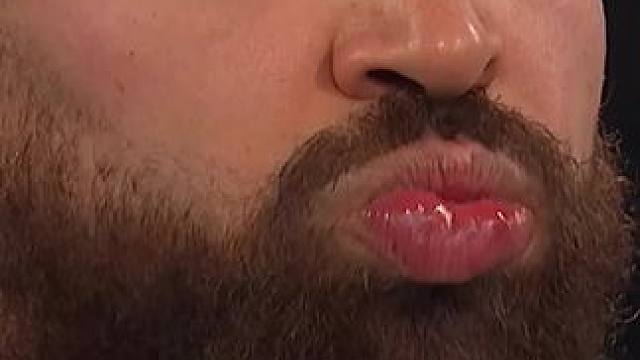 这跟重击下巴没啥区别#ufc #耳光力量