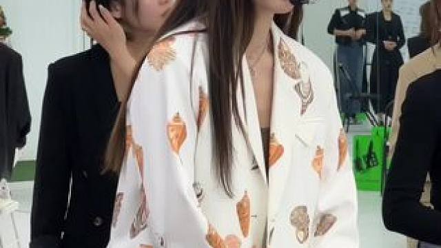 坐拍显瘦技巧 ‼️#模特培训 #拍照 #拍照姿势