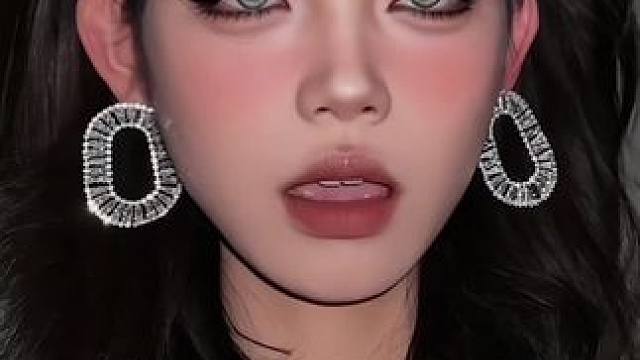 有钱花妆教来啦！！！老婆们快画起来
#新手化妆教程 #妆教 #今日妆容 #眼妆 #美妆