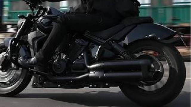 是，哪，一次的约定没有来
#创作灵感 #黑旗500 #复古机车 #复古摩托 #王城武