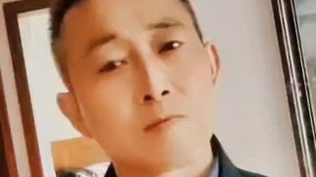 不要在意别人的看法 ，人活着就是一种心态 ，往事不堪回首余生不再将就 ！走自己的路看自己的风景 ，忘