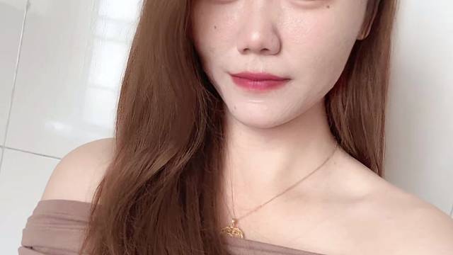 我现在对谈恋爱根本不感兴趣
我只想减肥，夏天穿的骚一点