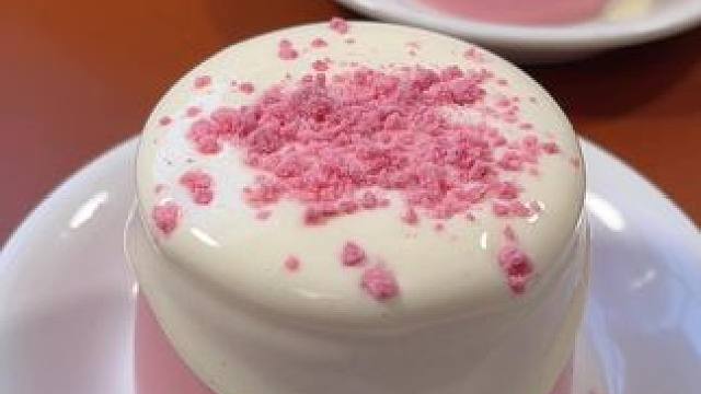 免烤箱，有手就会的雪山奶冻，奶香丝滑#一学就会的小甜品 #奶冻