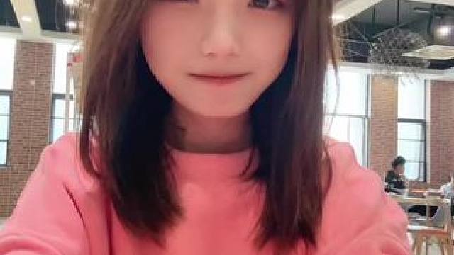 大师 七情六欲怎么就剩下食欲了#甜妹统治世界 #甜妹 #腼腆害羞内向社恐文静小女生 #短发