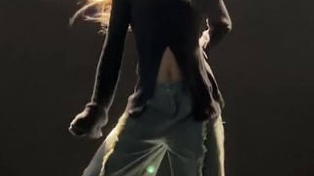 “前奏一响一秒沦陷”#翻跳 #氛围感舞蹈 #勤勤编舞 #noneforyou #基础爵士