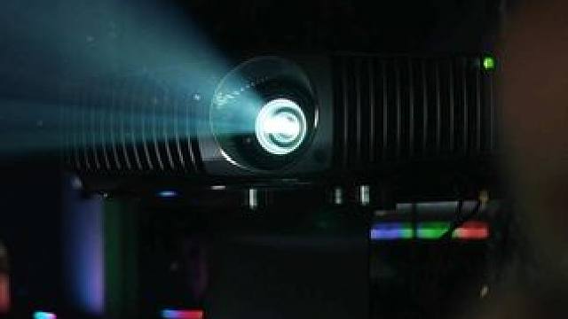 梦寐以求的客厅也安排上了100寸家庭影院！感觉电影院很难赚到我的钱了！！#投影仪 #家庭影院 #W6