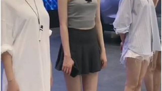 #车展模特 #模特美女 #邻家女孩 #美丽俏佳人 @非常麦旗舰店 #麦向健康新一年