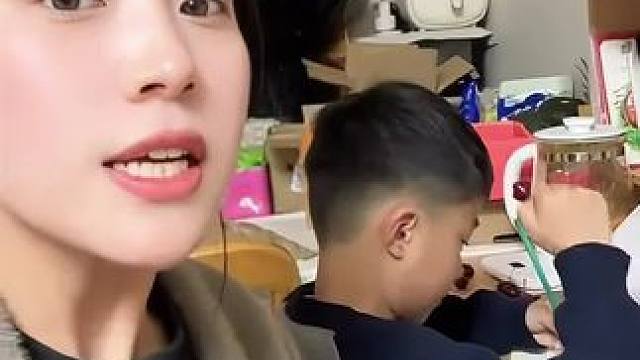 十句彩虹屁夸出孩子潜动力，家长一定要读读这本《养育的觉醒》，学会育儿的正确方法，孩子会越来越感恩！#