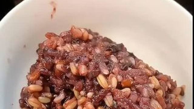 一定要多吃粗粮对身体好，试试这个东北的7️⃣色糙米#七色糙米 #主食 #糙米饭 #饱腹感超强的早餐 
