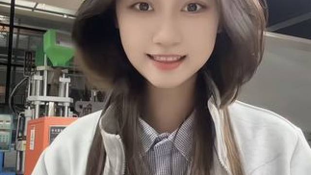 #你看镜头的那瞬间有点甜 #这个手势舞甜度超标了 #一起跳甜妹手势舞 #这个bgm好甜呀 #今天当甜