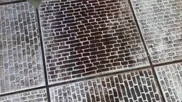 瓷砖强力清洁剂，解决反碱，发黑，发黄，铁锈等问题，用来洗马桶也是一绝，清洁阿姨的好帮手！