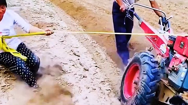 比拖拉机还费劲[捂脸]